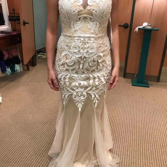 Nina Canacci formal/prom/wedding dress - Picture 2 of 4